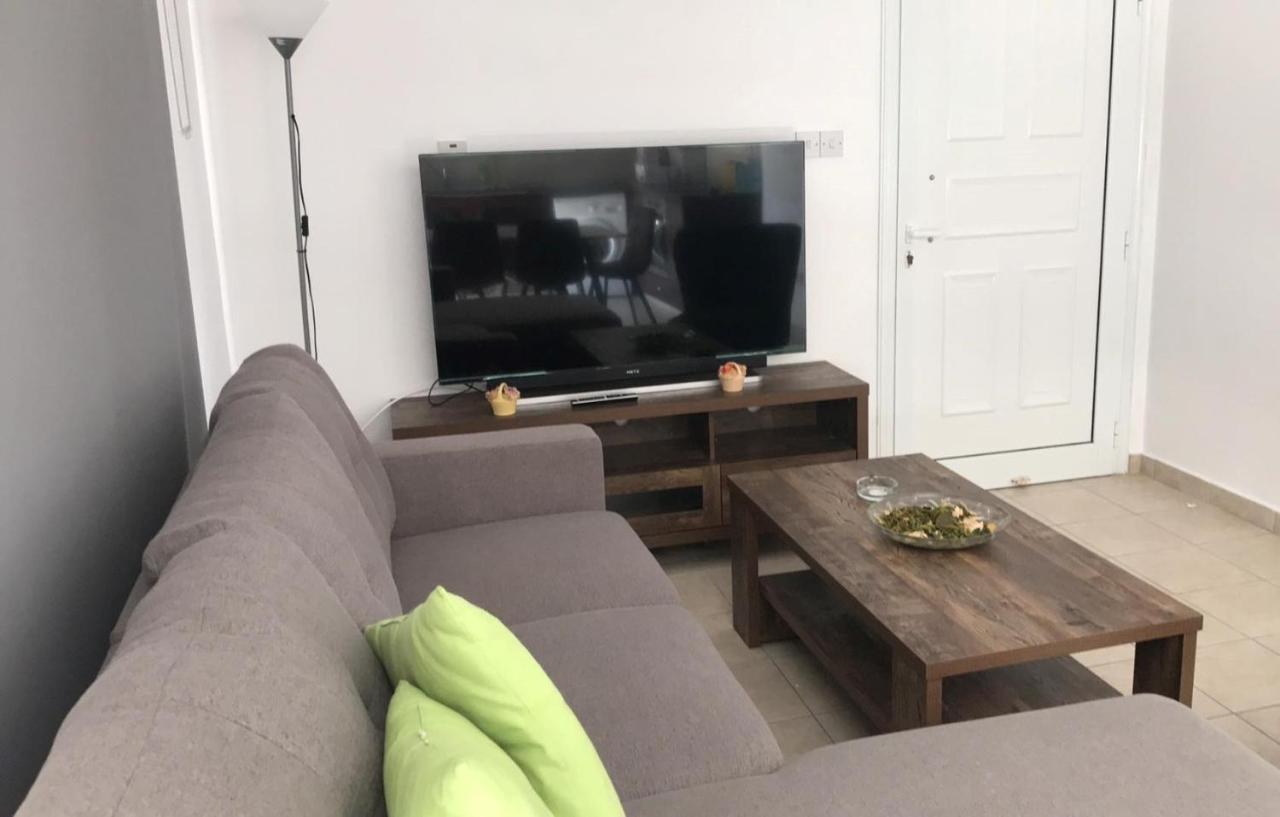 Cosy Apartment In Kato Paphos With Pool Access Zewnętrze zdjęcie