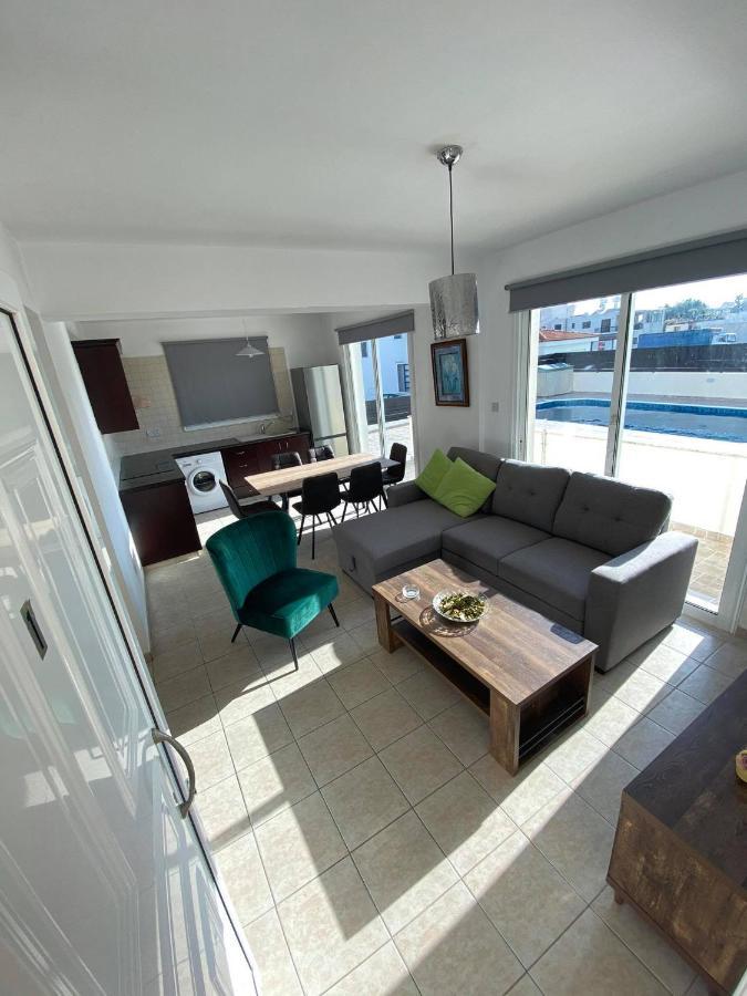 Cosy Apartment In Kato Paphos With Pool Access Zewnętrze zdjęcie